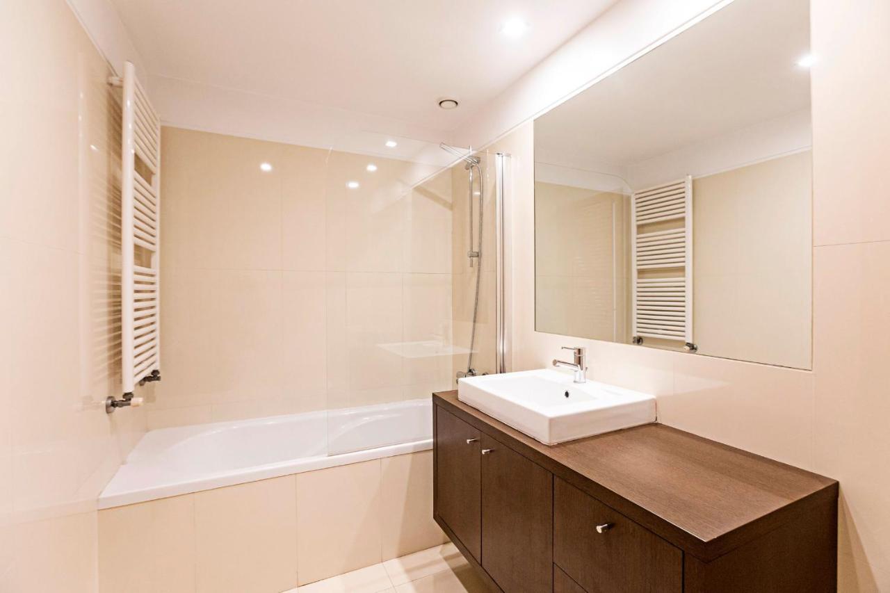 2Br Flat By Metro W/ Free Parking By Lovelystay 빌라노바데가이아 외부 사진